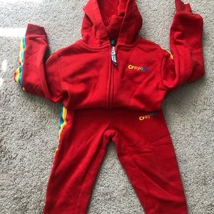 Crayons sweat suit